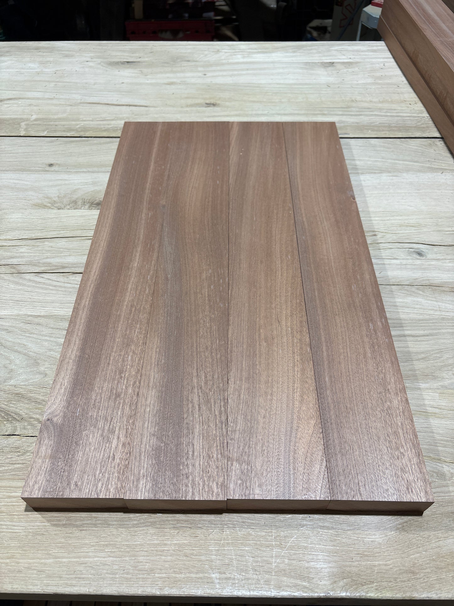 Sapele W12